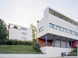 Das Doppelhaus von Le Corbusier und Pierre Jeanneret beherbergt seit 2006 das Weissenhofmuseum, 2010 © González / Weissenhofmuseum