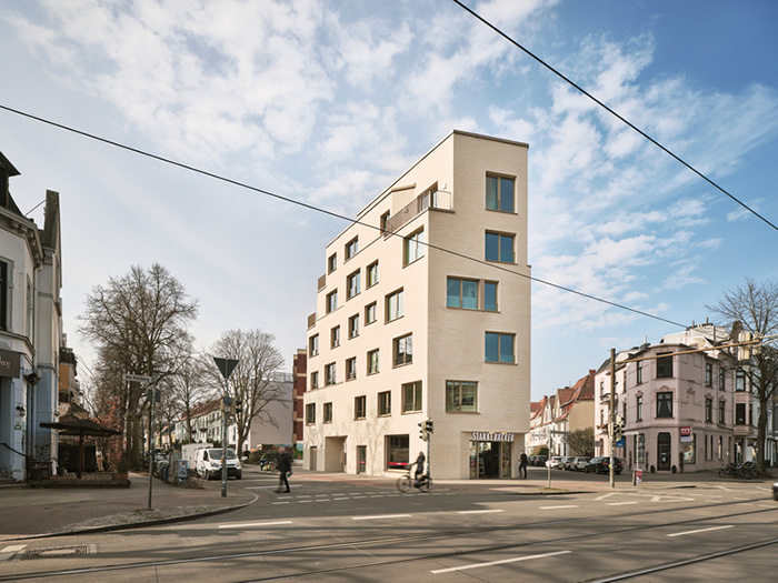 Für die Hulsbergspitze wurden Wirth Architekten unlängst mit dem MAX45-Preis des BDA für junge Architekturbüros in Norddeutschland ausgezeichnet. © Caspar Sessler / KS-ORIGINAL GMBH 